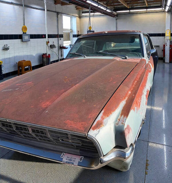1968 Ford Thunderbird