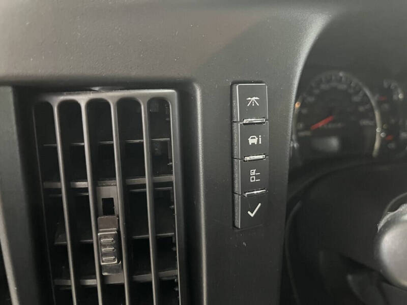 2022 Chevrolet Express LS 3500