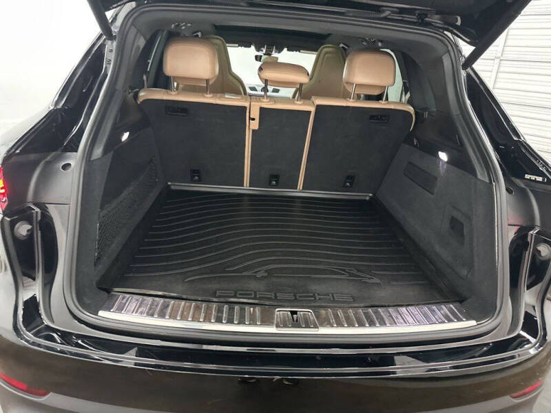 2023 Porsche Cayenne