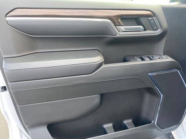 2024 GMC Sierra 1500 Elevation Standard