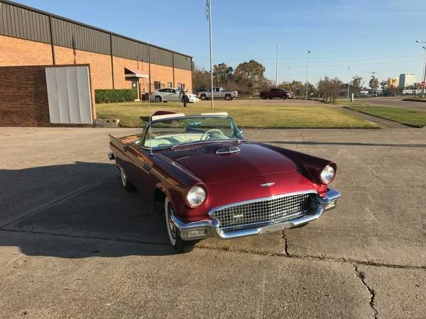 1957 Ford Thunderbird