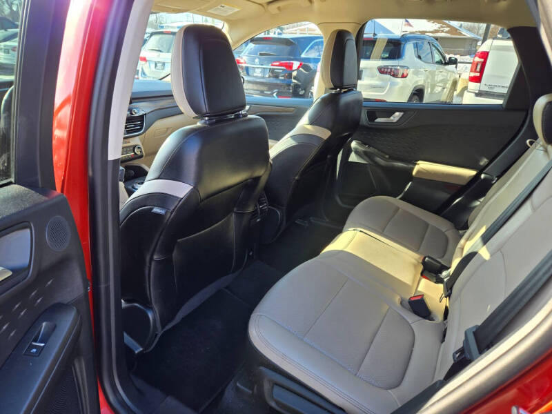 2020 Ford Escape Hybrid Titanium