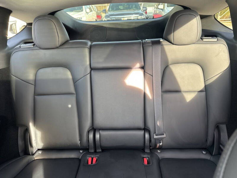 2025 Tesla Model Y Performance