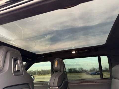 2023 Rivian R1S Adventure