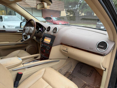 2012 Mercedes-Benz GL-Class GL 550 4MATIC