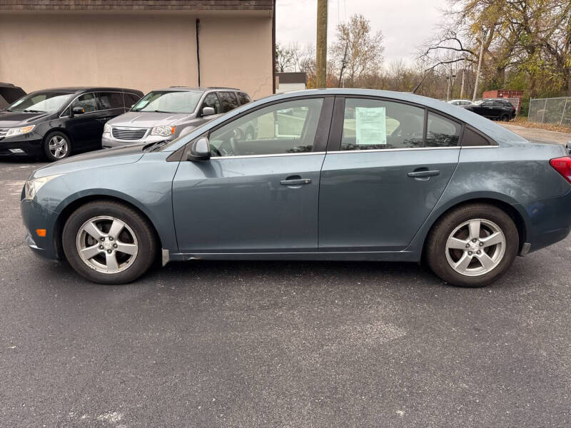 2012 Chevrolet Cruze 1LT photo 3