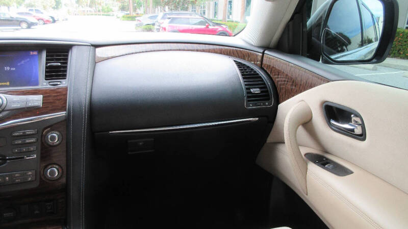 2017 Nissan Armada SV