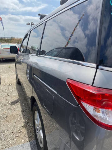 2012 Nissan Quest