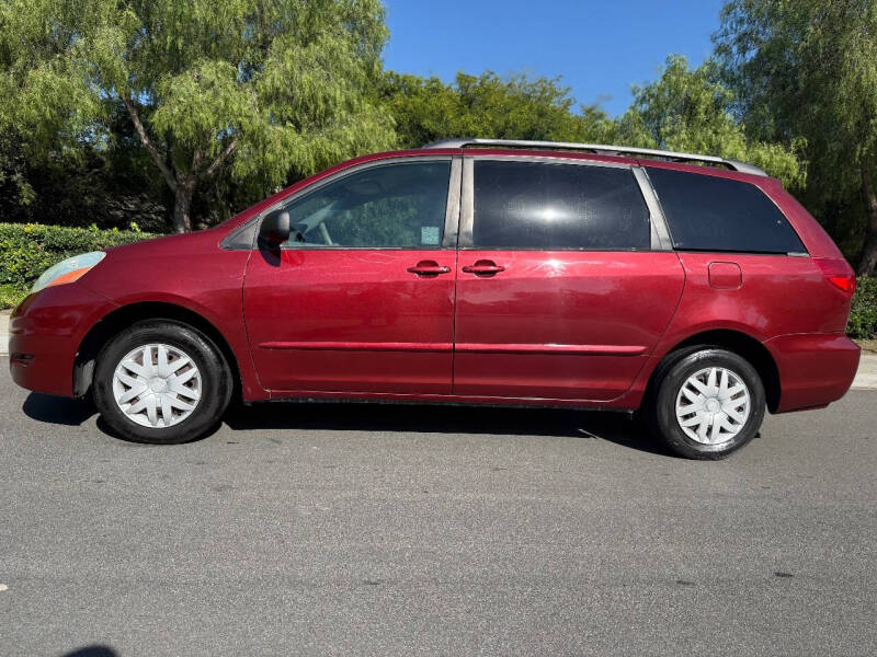 2006 Toyota Sienna LE's photo