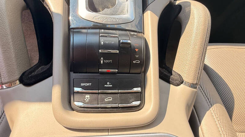 2011 Porsche Cayenne S Hybrid