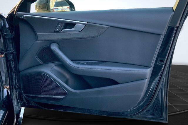 2019 Audi A4 quattro Premium Plus 45 TFSI