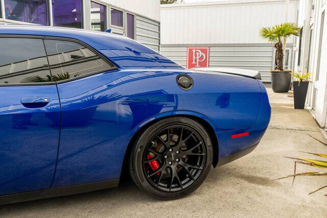 2019 Dodge Challenger 12