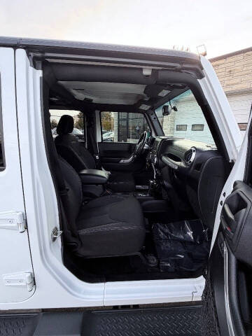 2016 Jeep Wrangler Unlimited Sahara