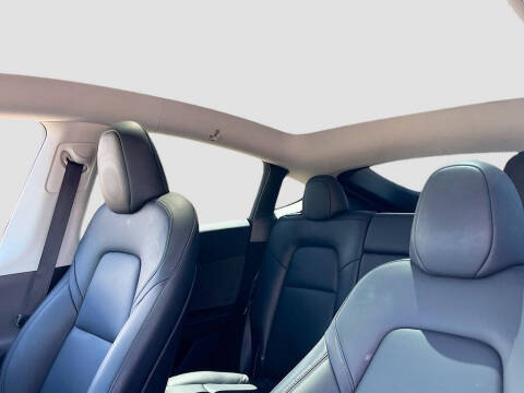 2025 Tesla Model Y Long Range