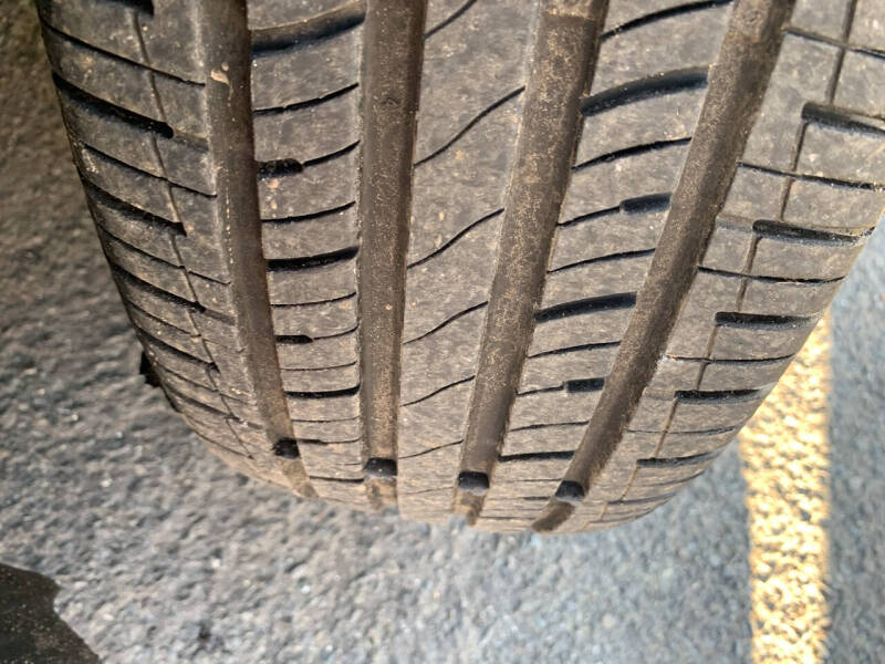 2005 Toyota Sienna LE 8 Passenger