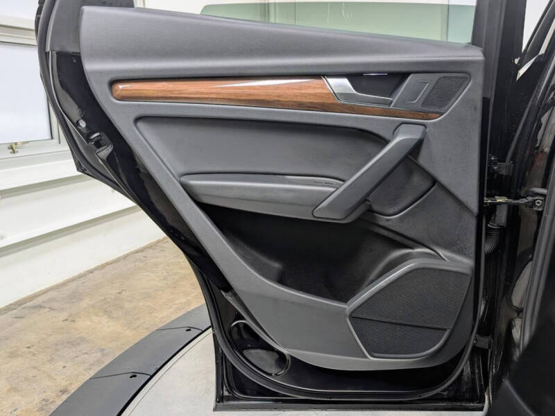 2025 Audi Q5 quattro Premium 40 TFSI