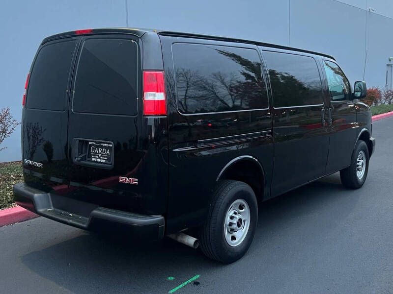 2023 GMC Savana 2500