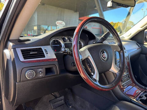 2010 Cadillac Escalade Luxury