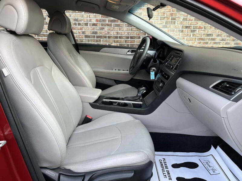 2015 Hyundai Sonata SE - Photo 12