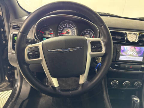 2012 Chrysler 200 Touring