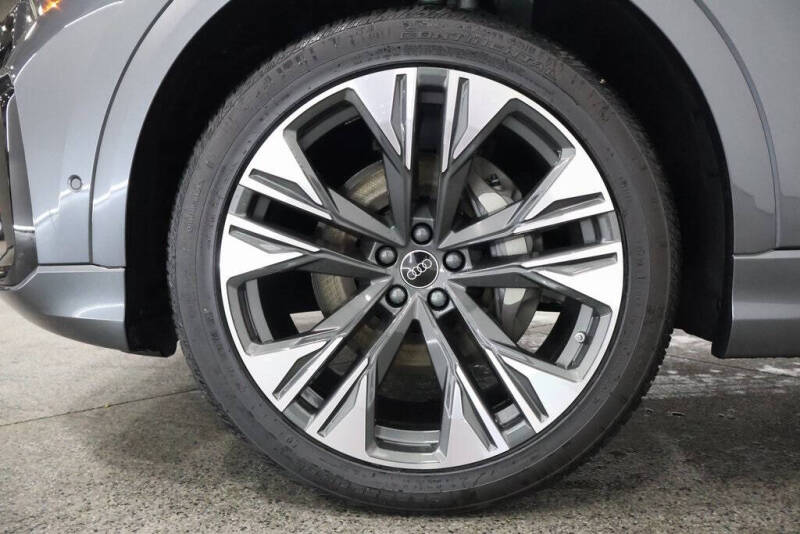 2026 Audi Q8 quattro Premium Plus 55 TFSI