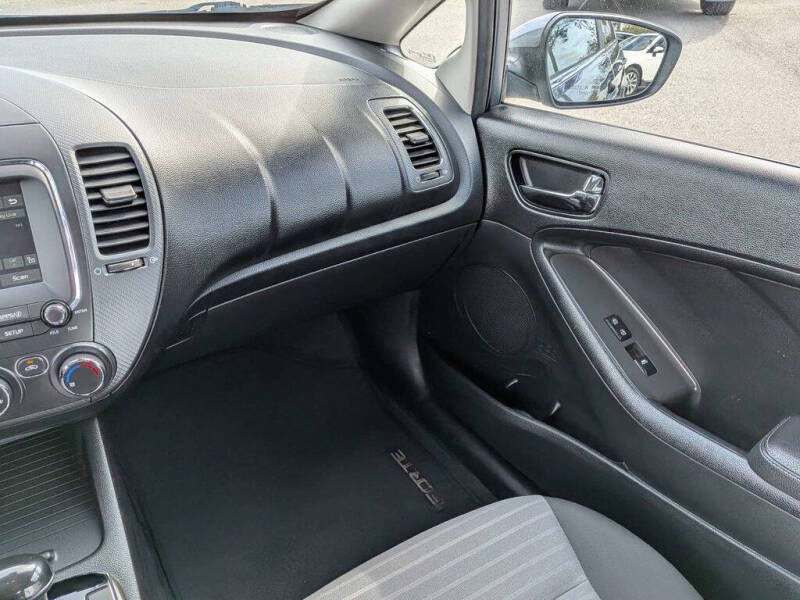 2017 Kia Forte S