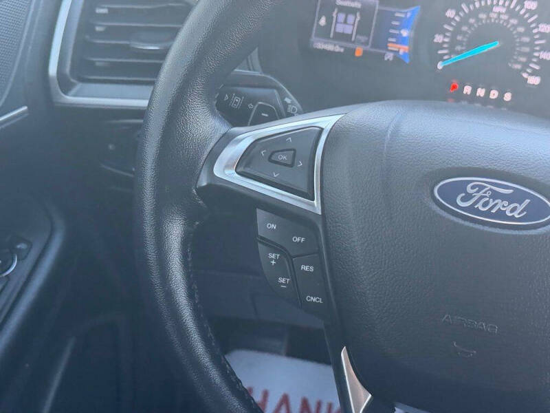 2022 Ford Edge SEL