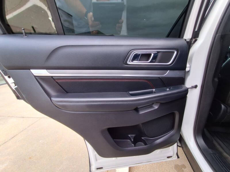 2016 Ford Explorer Sport