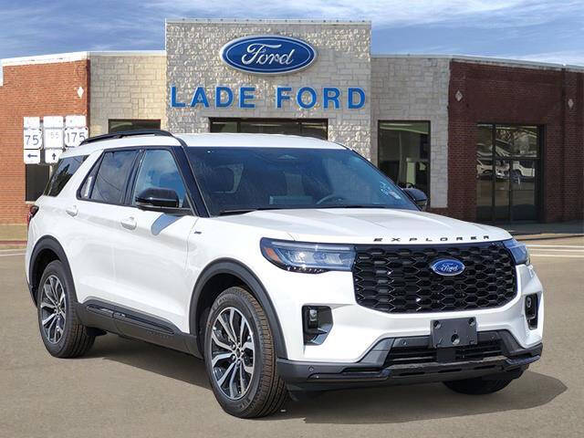 2025 Ford Explorer ST-LINE's photo