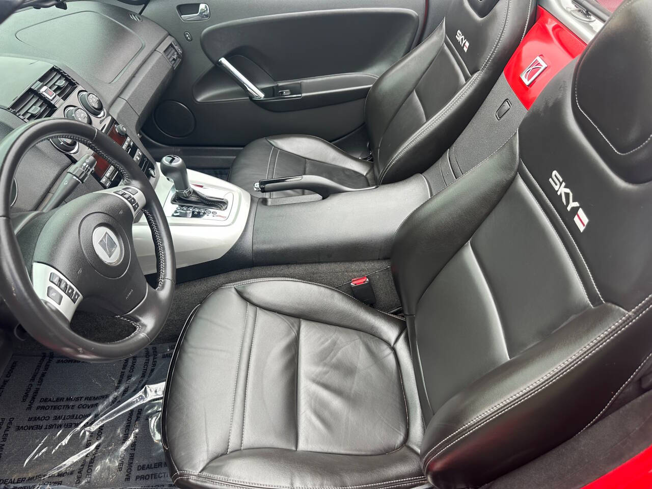 2008 Saturn SKY 32