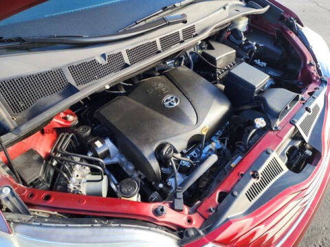 2017 Toyota Sienna LE 8-Passenger