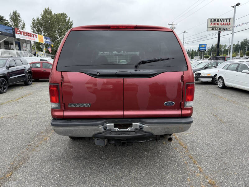 2004 Ford Excursion XLT photo 3