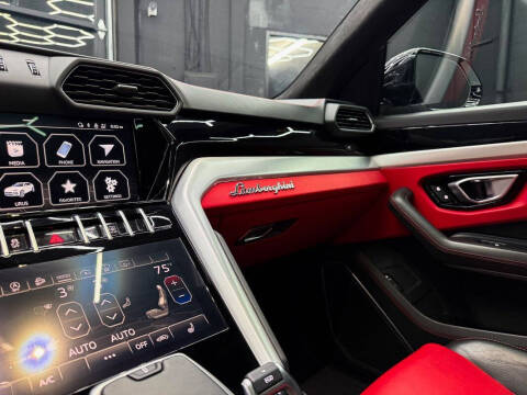 2022 Lamborghini Urus