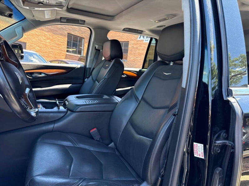 2018 Cadillac Escalade Luxury