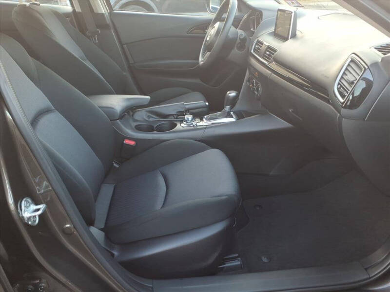 2015 Mazda MAZDA3 i Sport