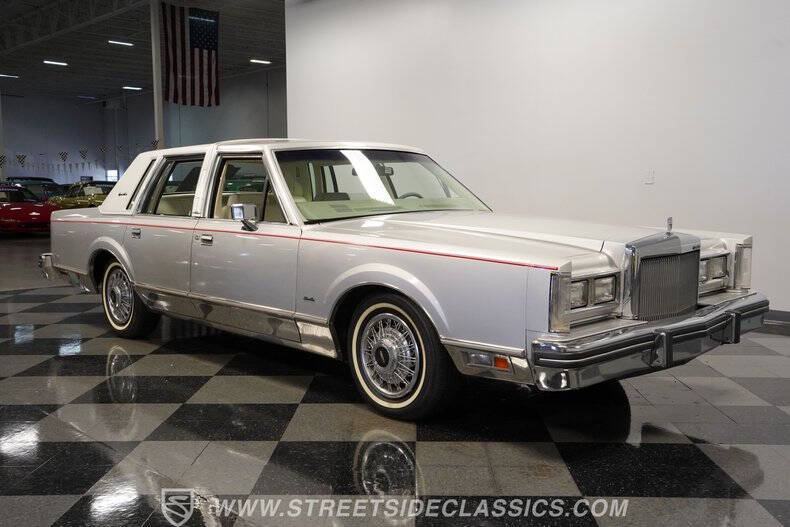 1984 Lincoln Town Car