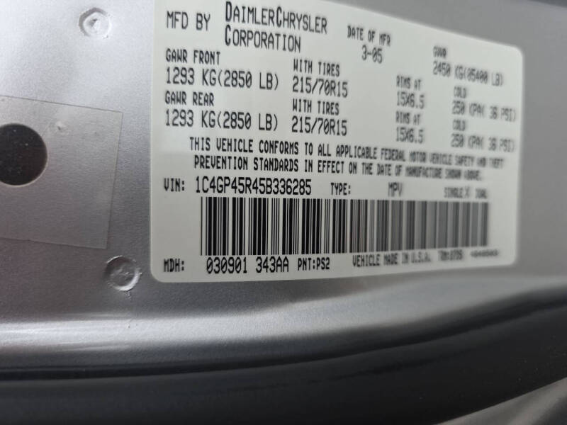 2005 Chrysler Town and Country