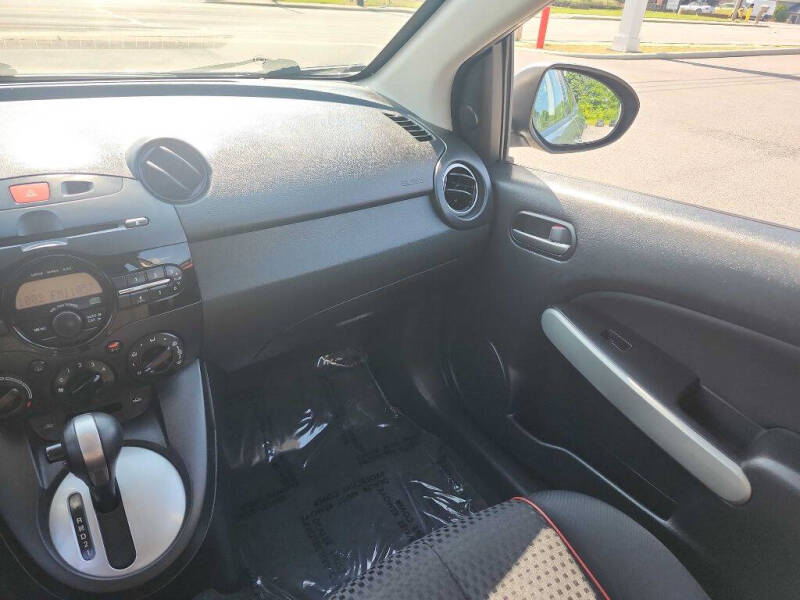 2013 Mazda MAZDA2 Touring