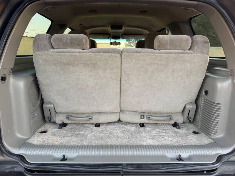 2003 Chevrolet Tahoe LS