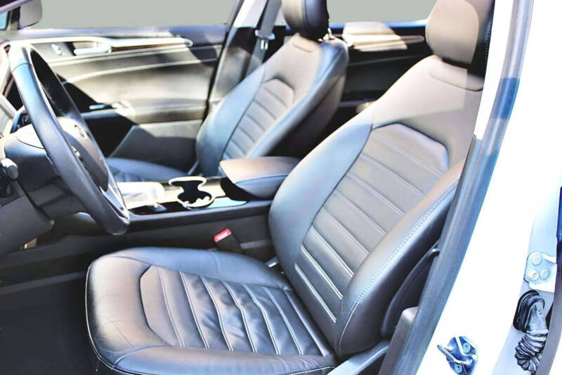 2014 Ford Fusion Hybrid SE