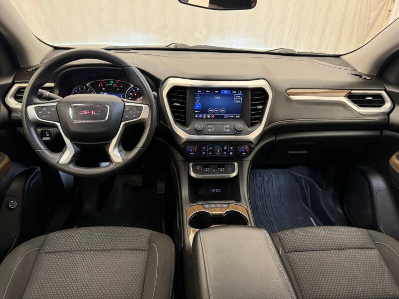 2022 GMC Acadia SLE