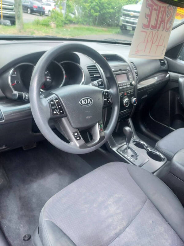 2011 Kia Sorento LX
