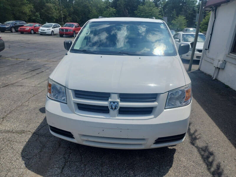 2010 Dodge Grand Caravan SE photo 2