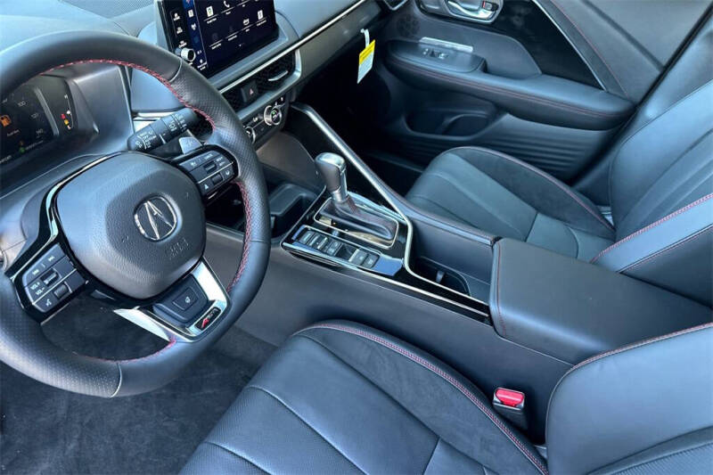 2025 Acura ADX w/A-SPEC w/Advance