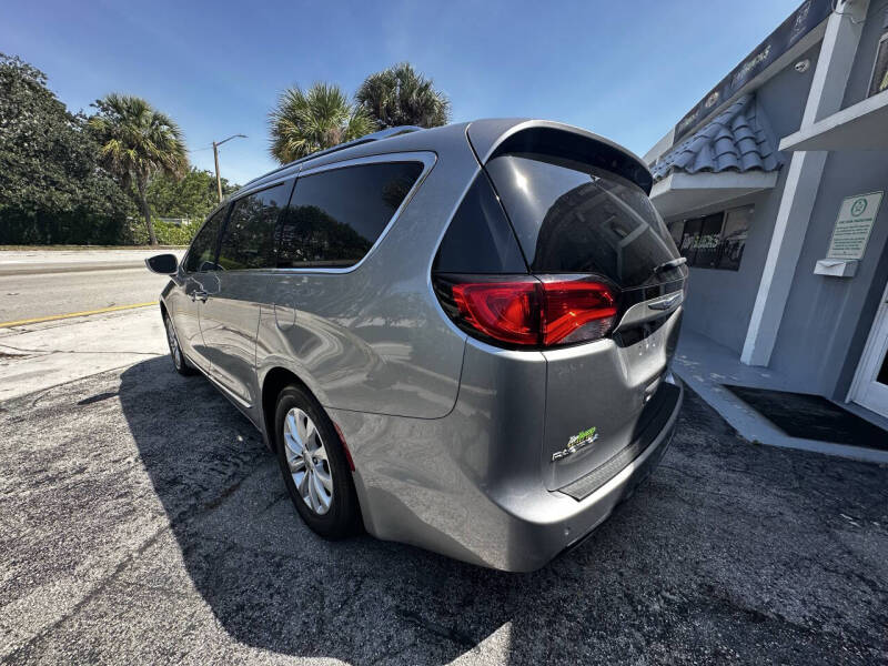 2019 Chrysler Pacifica Touring L