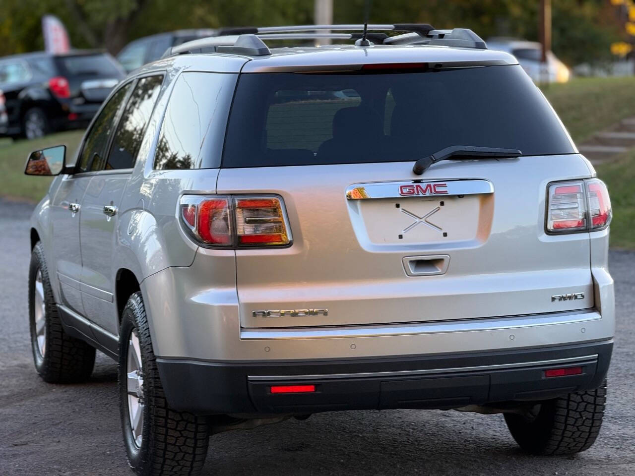 2013 GMC Acadia SLE2 photo 25