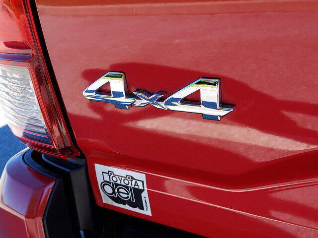 2022 Toyota Tacoma SR5 V6