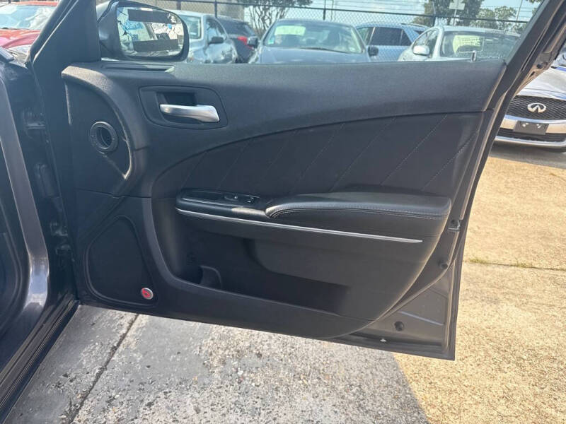 2015 Dodge Charger SXT