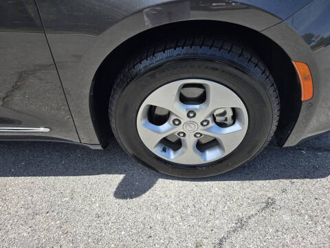 2017 Chrysler Pacifica Touring-L Plus
