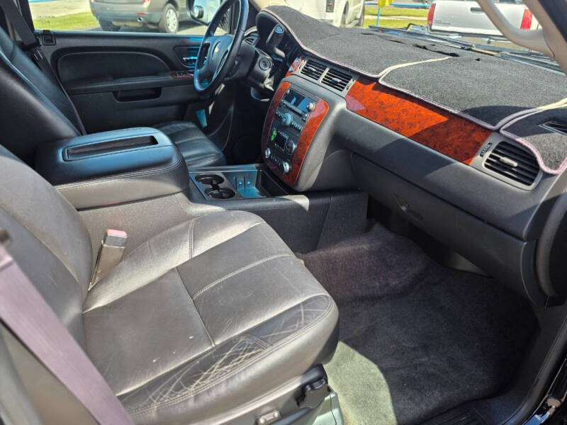 2014 Chevrolet Suburban LT